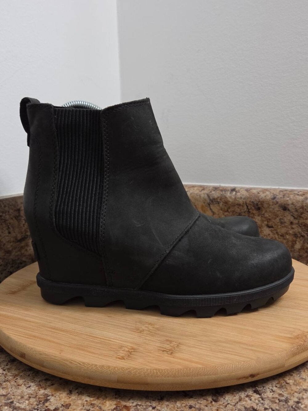 Sorel Joan Rhapsody Womens Black Leather Wedge Chelsea Ankle Boots Size 7.5